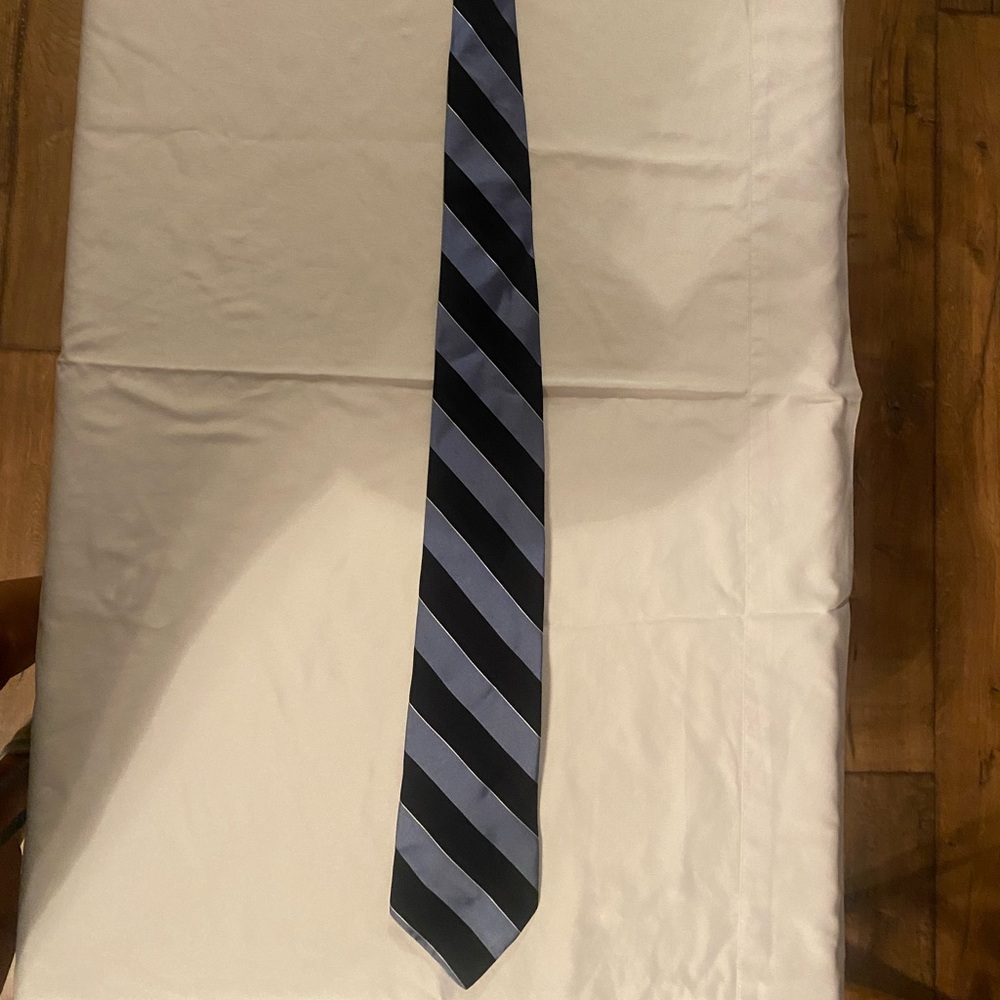 Men’s tie